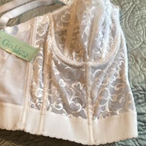Goddess White Lace Bustier